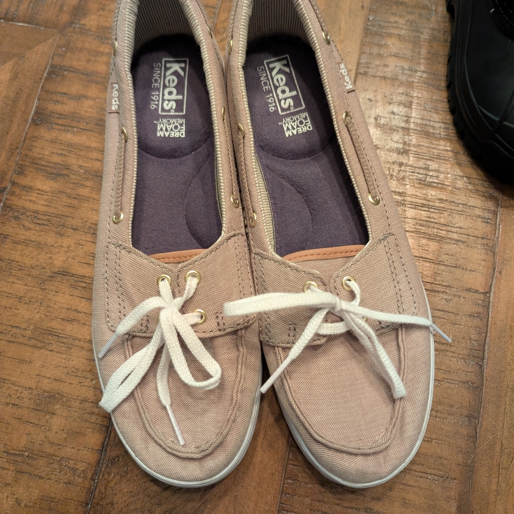 Keds Women's Dream Foam Tan Canvas Sneakers